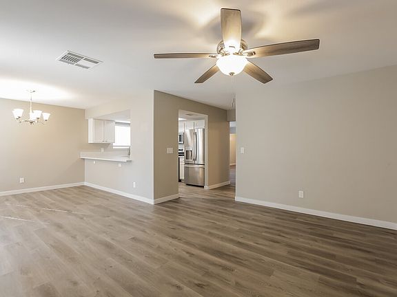 5th image of 1112 Barton Green Dr