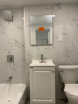 Rented by Current Real Estate Advisors | media 9