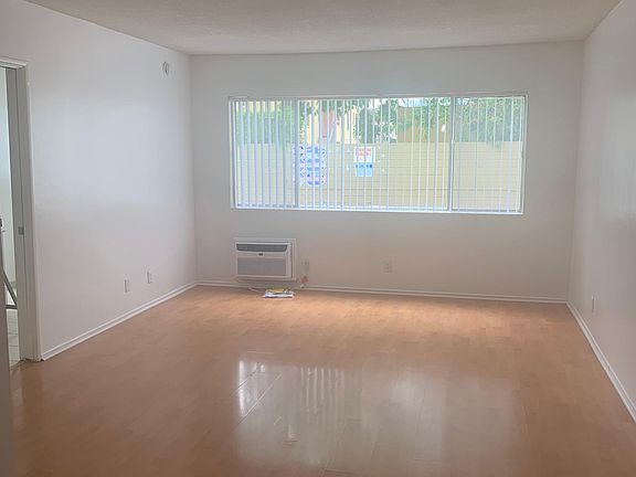 3rd image of 7367 Hollywood Blvd APT 108
