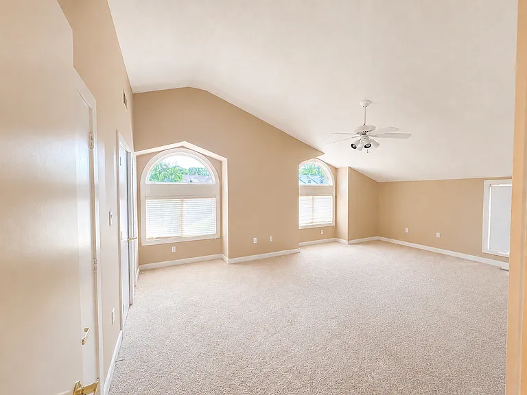 7204 Elizabeth Dr — Photo 15