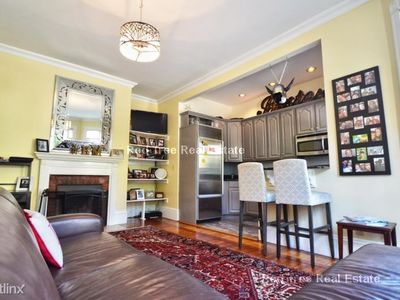 131 Davis Ave, Brookline, MA, 02445