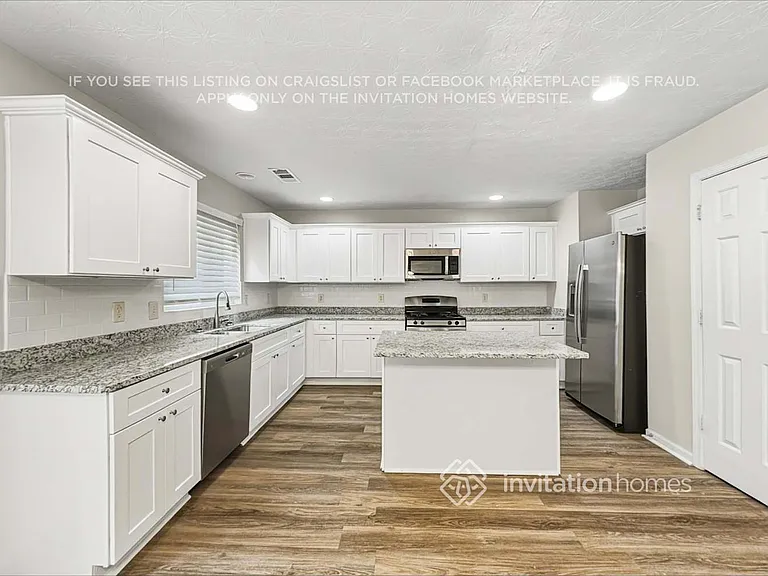 414 Waterbury Way — Photo 7