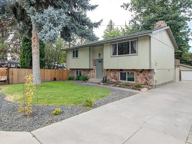 1st image of 4009 E 38th Ave