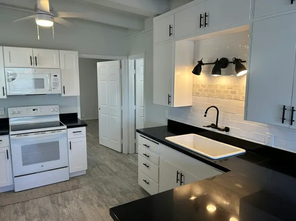 71001 Giant Rock Rd, Twentynine Palms, CA 92277