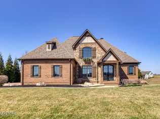 916 Castaway Ln, Lenoir City, TN 37772