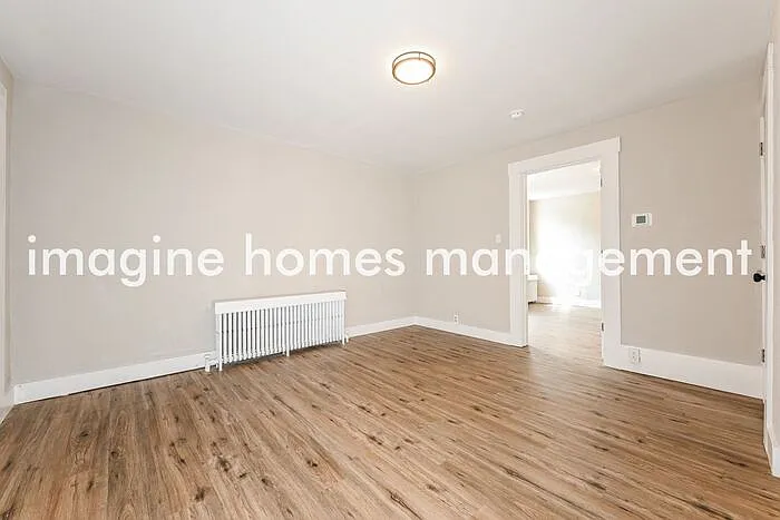 164 S 15th St #1 — Photo 9