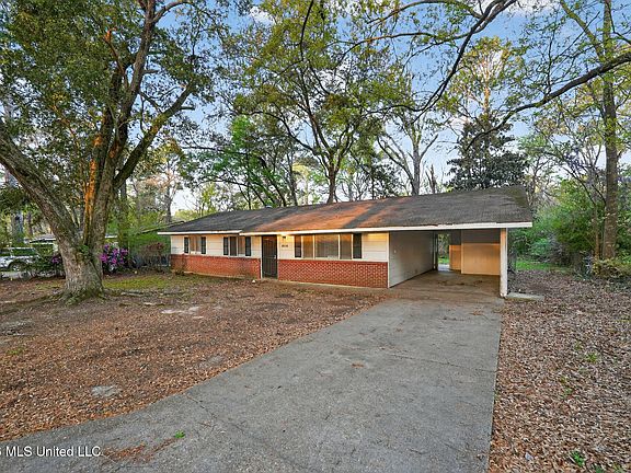 2nd image of 5559 Queen Mary Ln
