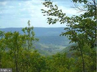 Bluffs Bluebird Trl, Springfield, WV 26763