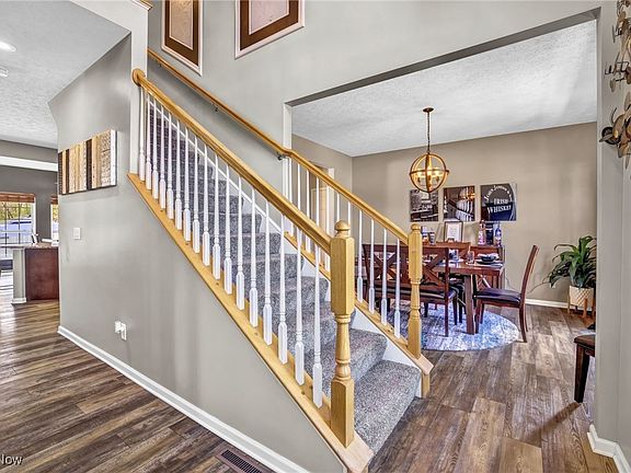 3rd image of 4512 Vista Cir