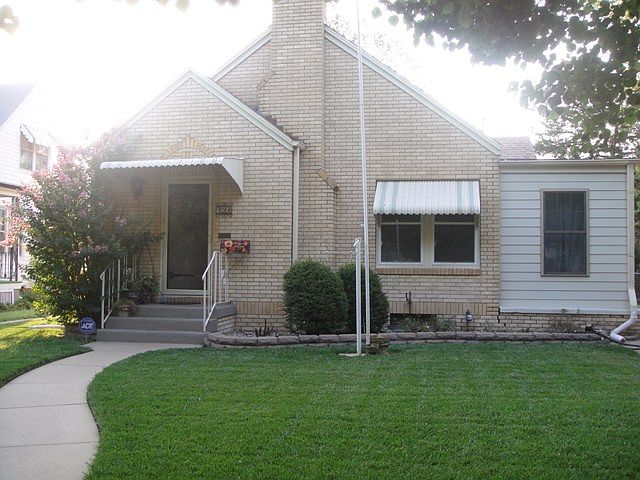 1st image of 721 S 10th St
