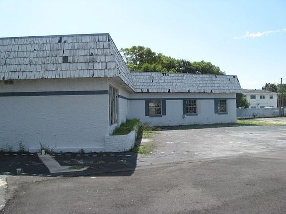 4th image of 1021 S Washington Ave