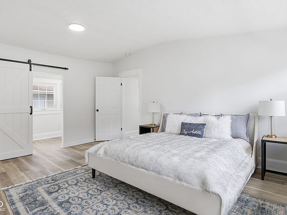 5th image of 3825 Carrollton Ave
