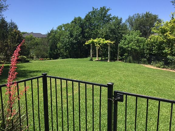 5th image of 1712 Glenwick Dr