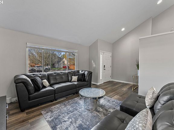 5th image of 6705 NE 53rd Cir