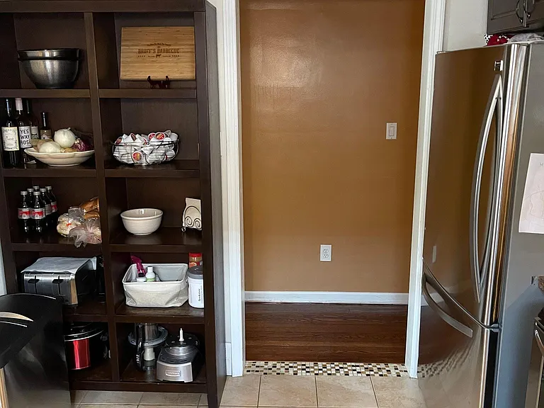 7260 Kingsbury St — Photo 9