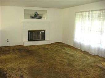 3rd image of 6234 N Robinhood Ln