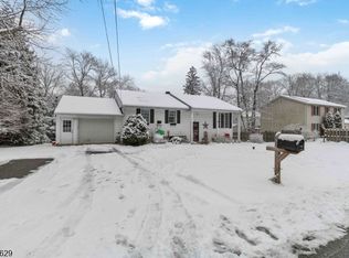 23 Hancock Dr, West Milford Twp., NJ 07480