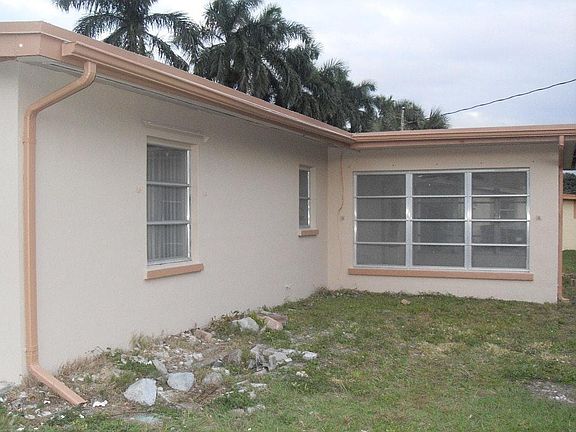 5th image of 4538 Illinois Dr