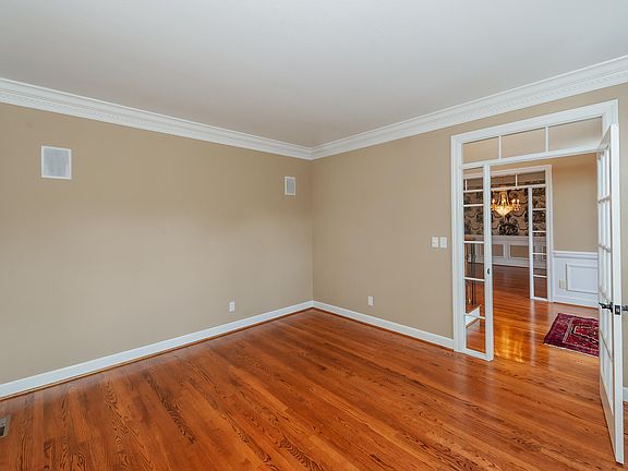 5th image of 8912 Braithwaite Ln