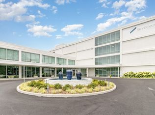 120 Main St #307, Newport, KY 41071