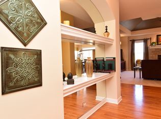 40W547 Settlement Dr, St Charles, IL 60175