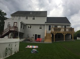 2 Deerfield Dr, Pepperell, MA 01463