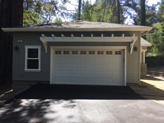 2nd image of 867 Hillcrest Dr