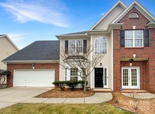 8200 Suttonview Dr, Charlotte, NC 28269