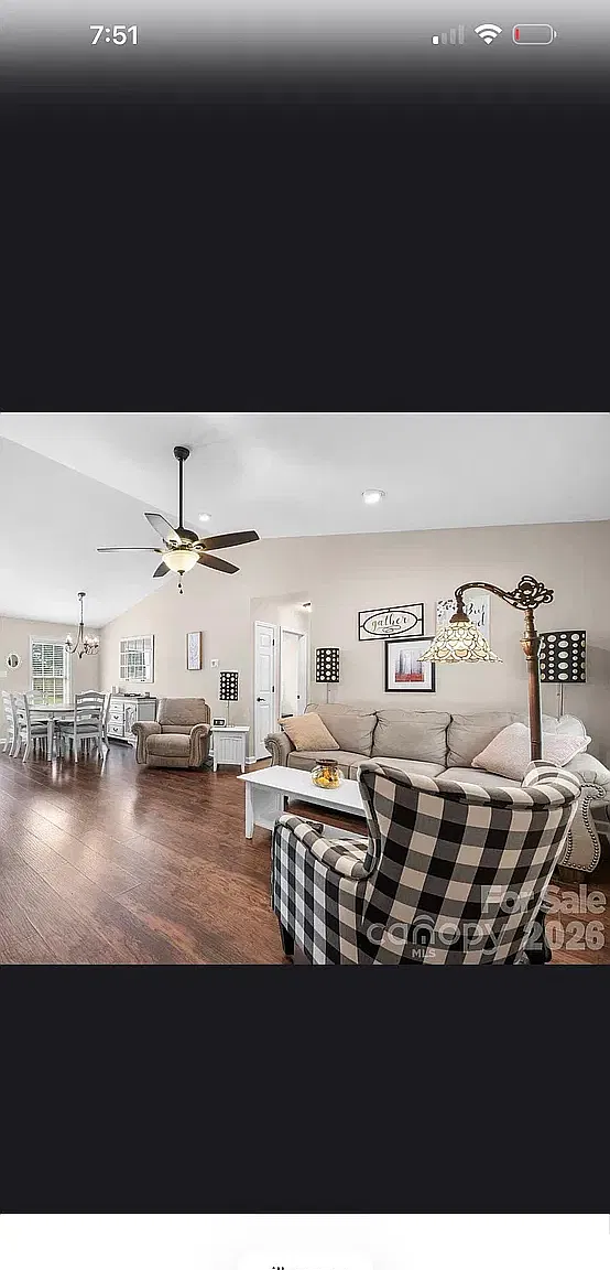 3 bed, 1269 sqft, $2,300 — Photo 4