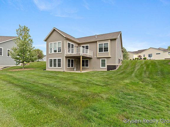 3rd image of 971 Aberdeen Way