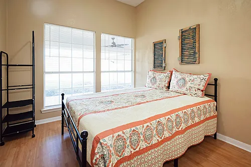 402 Diana Ln #8 Photo 1