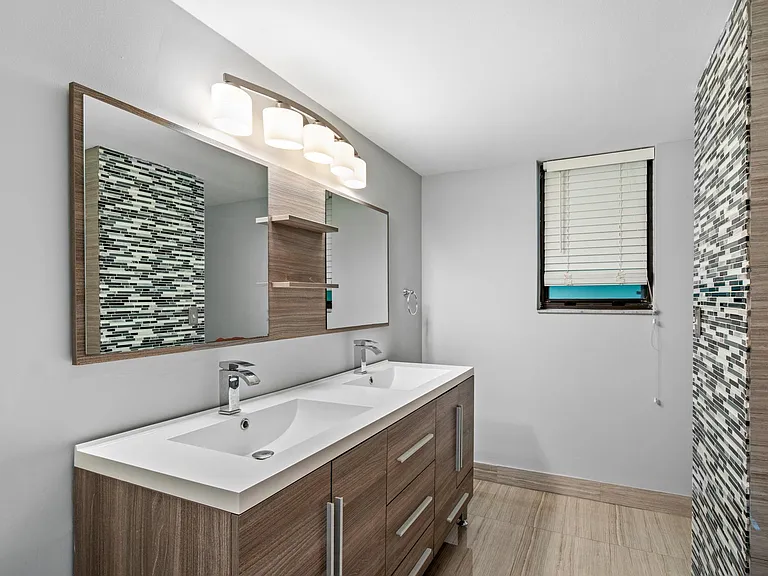 1120 Homewood Blvd #G204 — Photo 16