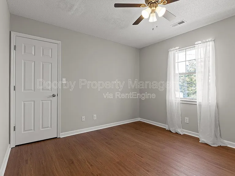 7701 Diamondhead Dr — Photo 30