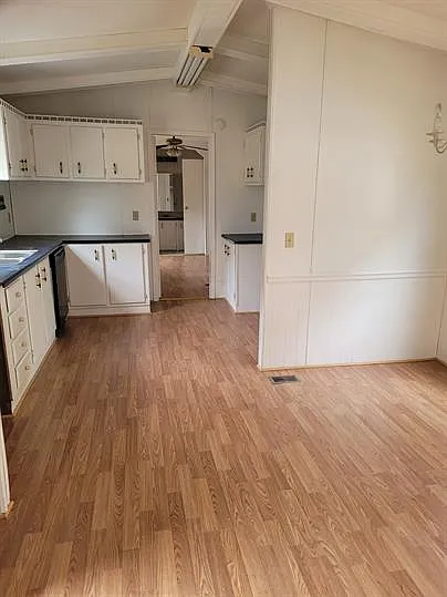 3 bed, 1200 sqft, $925 — Photo 4