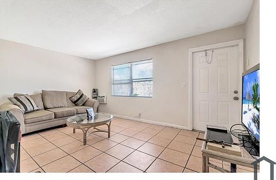 5th image of 2624 Avenue S #B