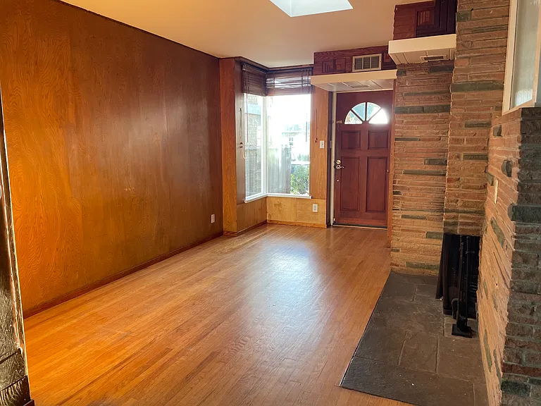 1357 Curtis St — Photo 7
