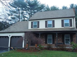 8 Holly Ct, Middlesex, NJ 08846