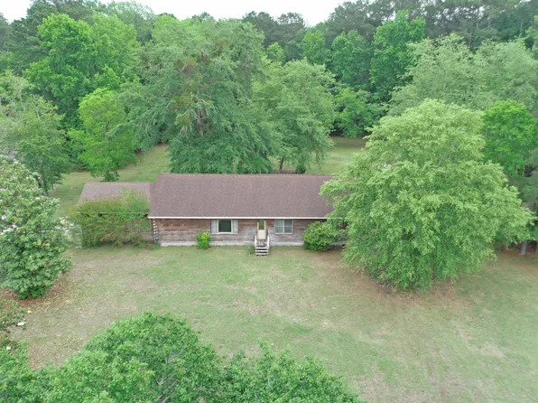 1584 Hudson Rd, Summerton, SC 29148