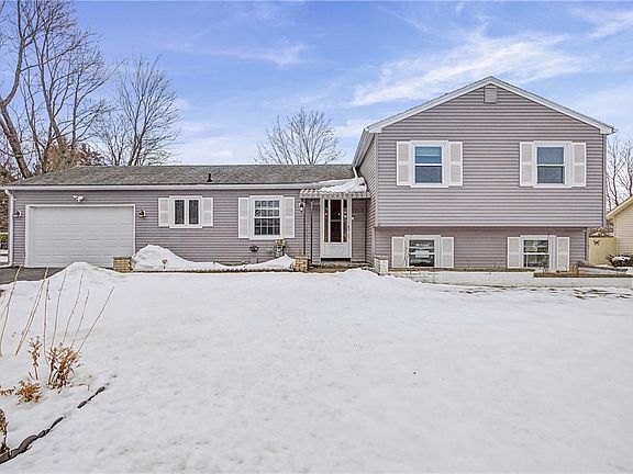 3rd image of 248 Gate House Trl