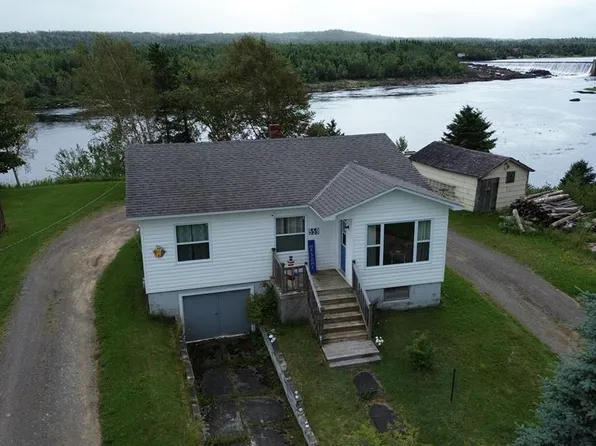 559 Main Street, Bishop's Falls, NL A0H1C0