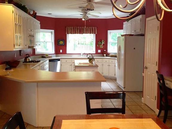 kitchen/dining