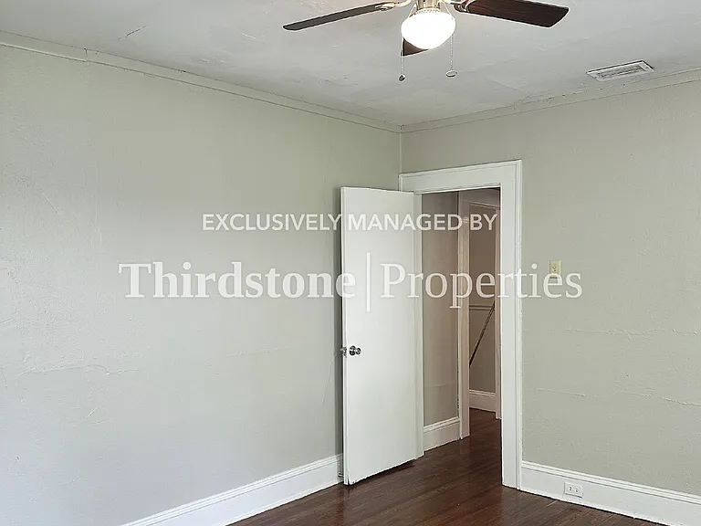 961 Dorchester St — Photo 16