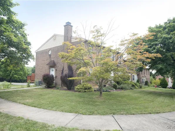 1902 Alberta Dr, Whitehall, PA 18052