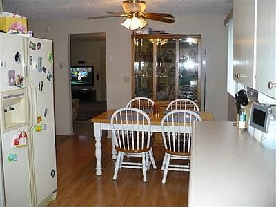 5th image of 625 E 57th St