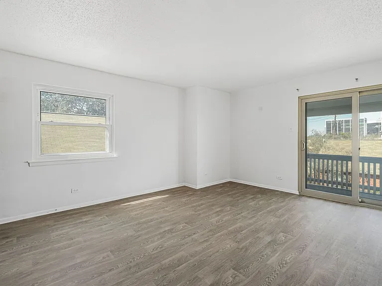 2300 Nacogdoches Rd #307B — Photo 12
