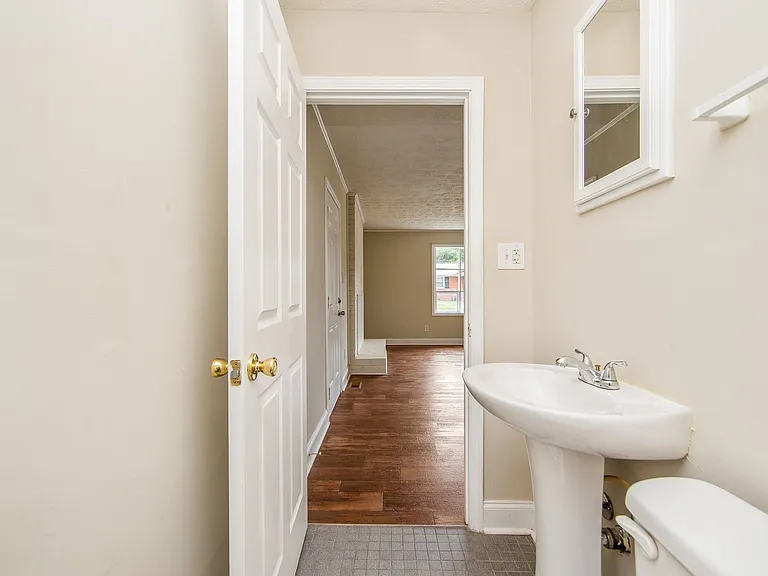 1203 Turnpike Rd — Photo 20