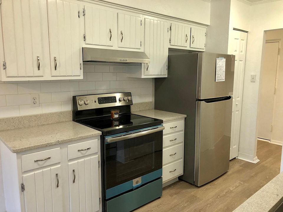 Updated stainless appliances