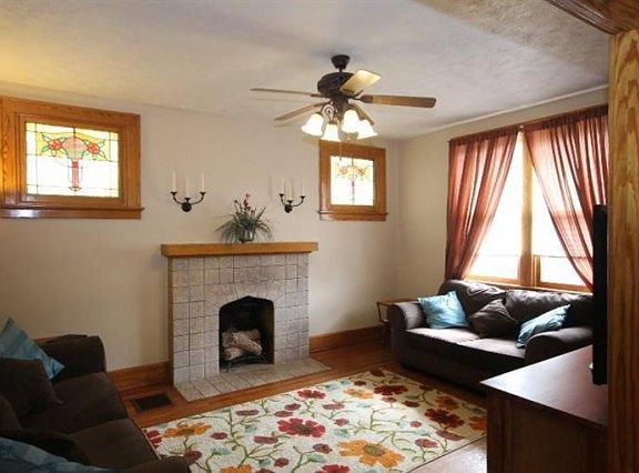 2nd image of 3881 Meyerfeld Ave