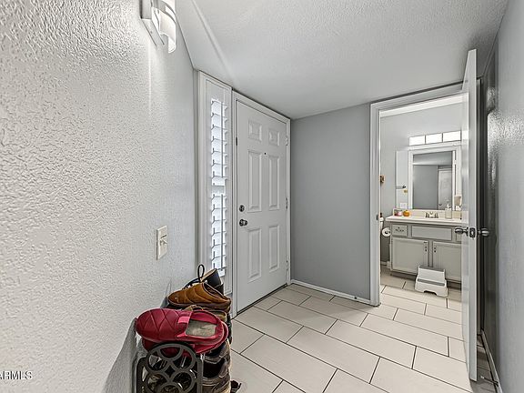 3rd image of 8627 N SHADOW Lane