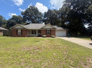 3290 Valencia Dr, Dalzell, SC 29040